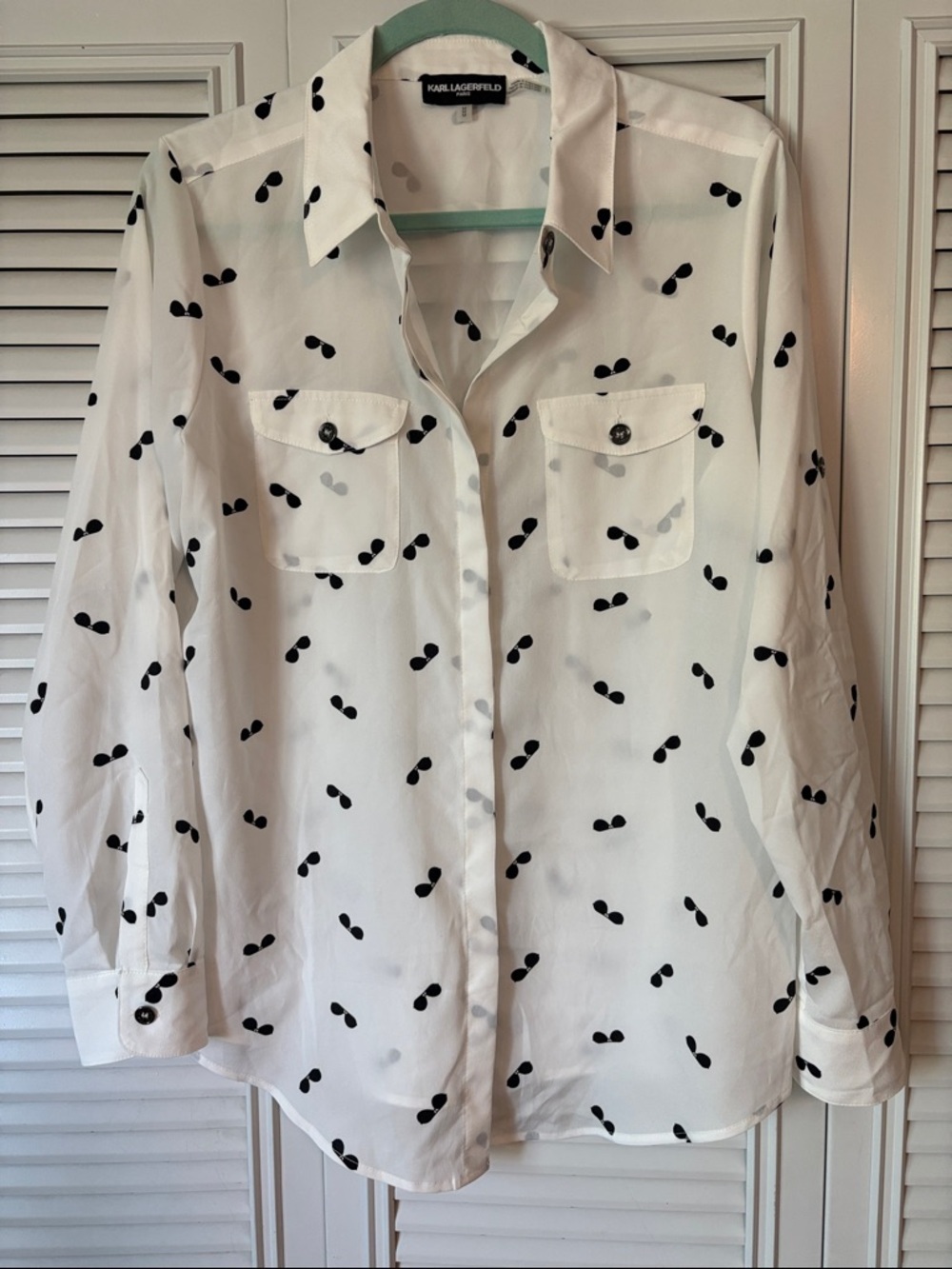Karl Lagerfeld Silky White Shirt with Black Sunglass Motif Size Medium - Picture 3 of 7